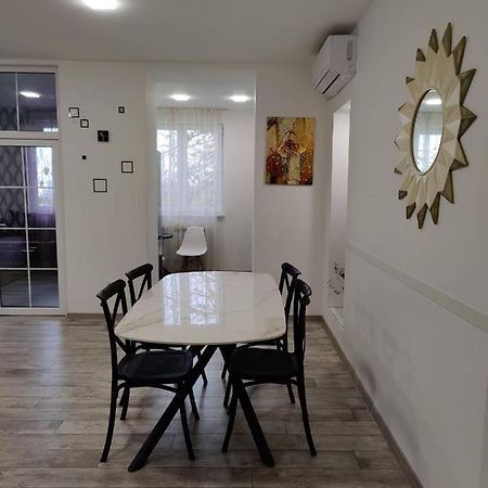 Modern Apartment In The Center With The View Of The Majestic Ararat Erywań Zewnętrze zdjęcie