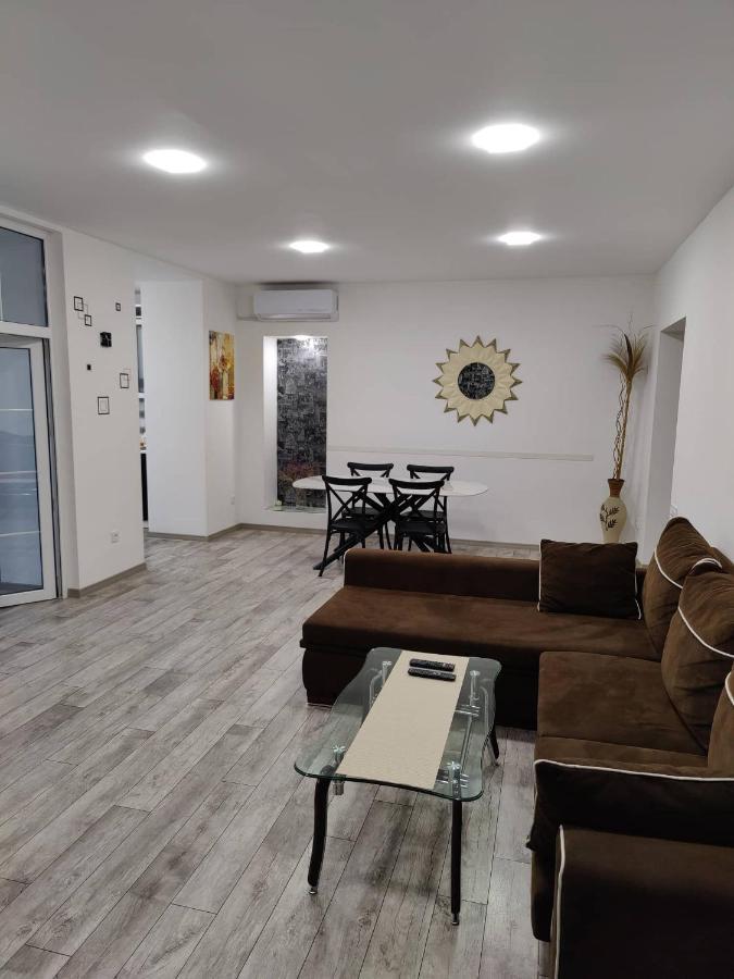 Modern Apartment In The Center With The View Of The Majestic Ararat Erywań Zewnętrze zdjęcie